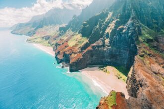 why is hawaii a great place to visit